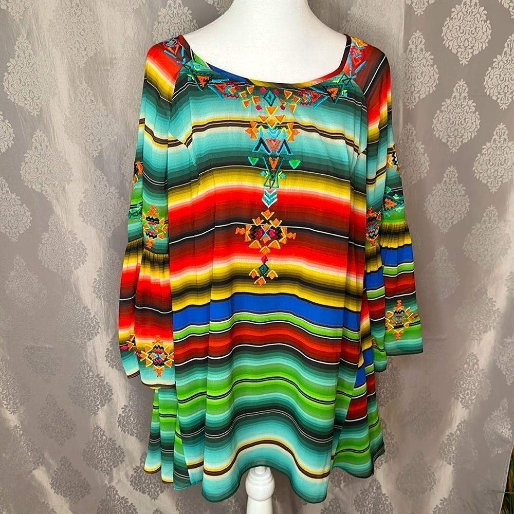 Vintage Collection Embroidered tunic Top Size Small